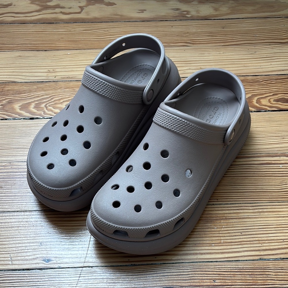 Crocs Crush Clog in Latte